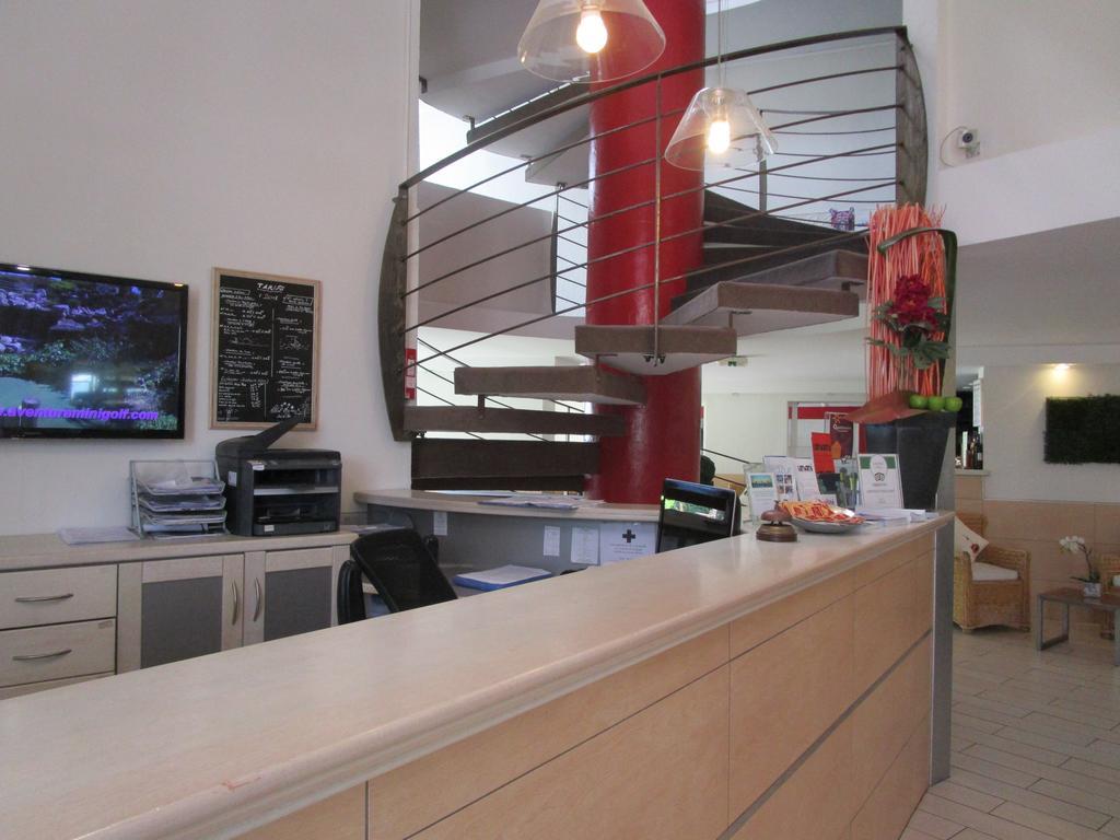 Hotel Azur Bord De Mer La Grande Motte Ngoại thất bức ảnh